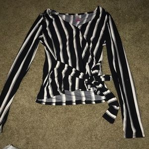 cotton work shirt. size small. :)